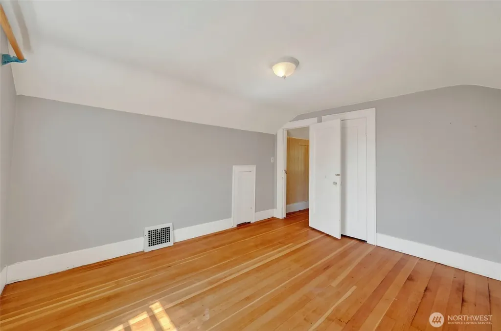 1302 E Victor Street Bellingham WA 98225