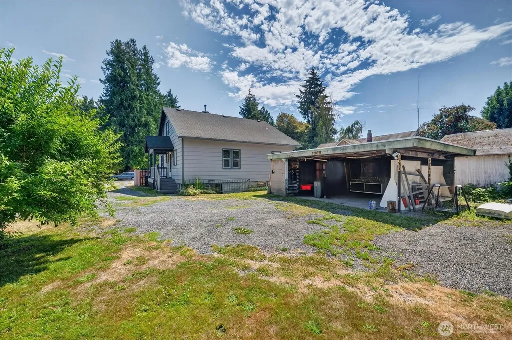 1302 E Victor Street Bellingham WA 98225