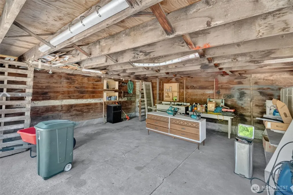 1302 E Victor Street Bellingham WA 98225