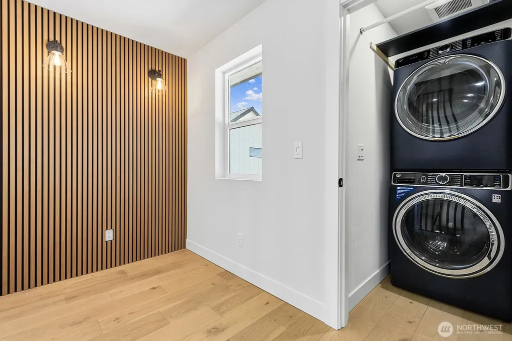 8451 18th Avenue SW Seattle WA 98106