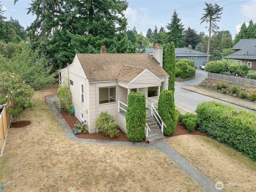 9002 2nd Avenue NE Seattle WA 98115