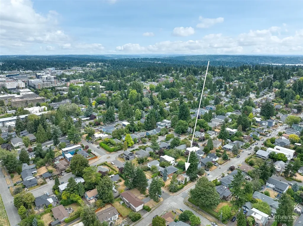 9002 2nd Avenue NE Seattle WA 98115