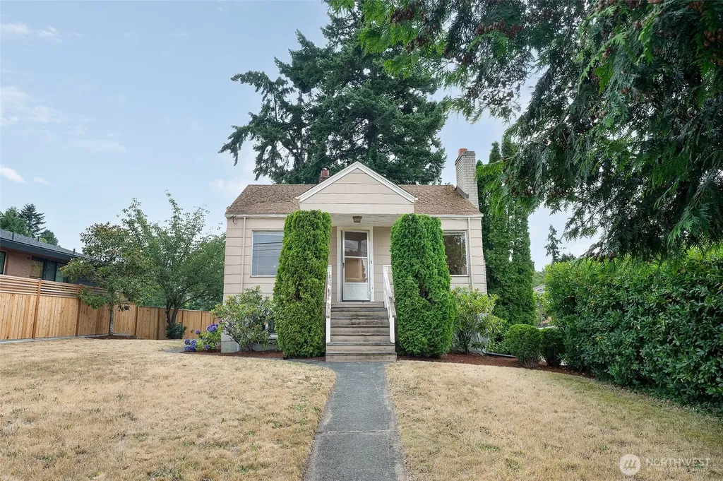 9002 2nd Avenue NE Seattle WA 98115