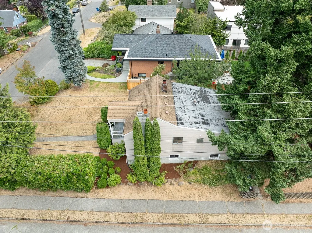 9002 2nd Avenue NE Seattle WA 98115