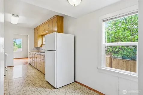 9002 2nd Avenue NE Seattle WA 98115