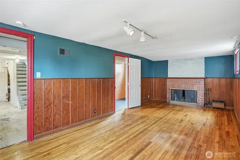 9002 2nd Avenue NE Seattle WA 98115