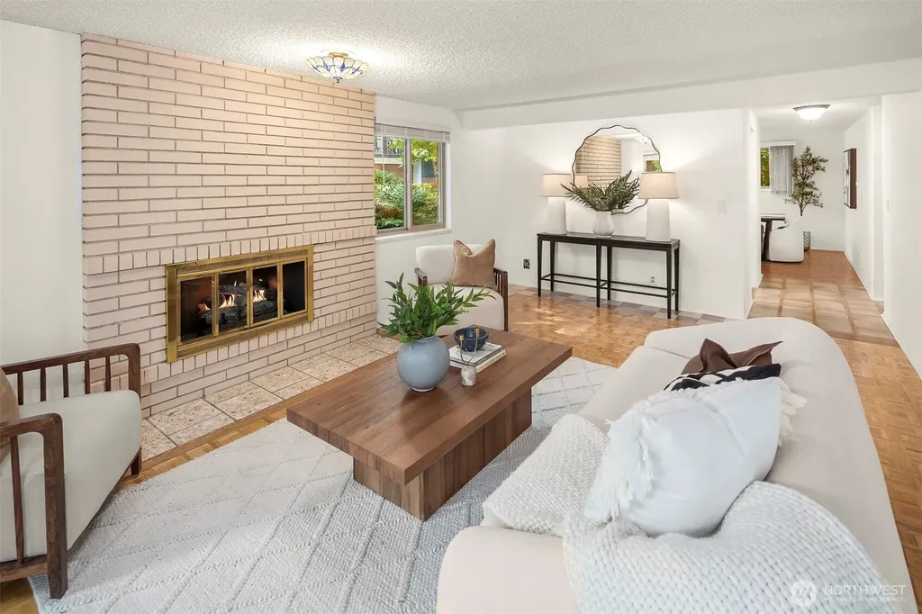 3400 25th Avenue W Seattle WA 98199