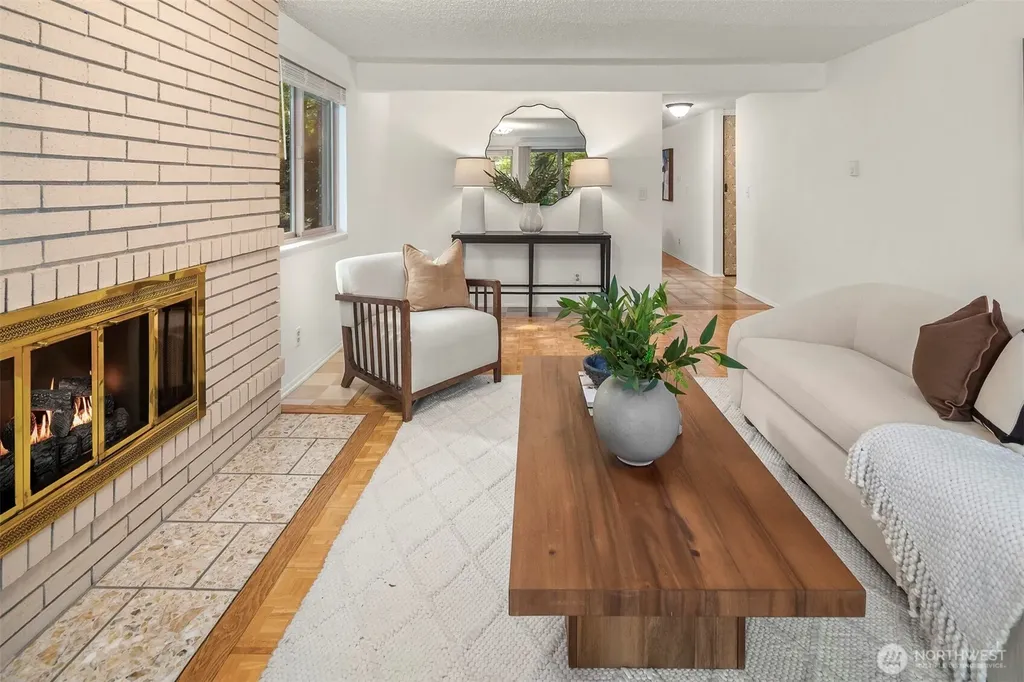3400 25th Avenue W Seattle WA 98199