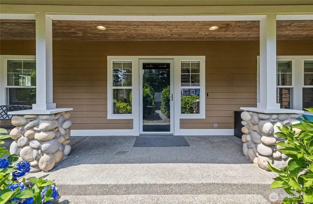 6304 109th Street NW Gig Harbor WA 98332
