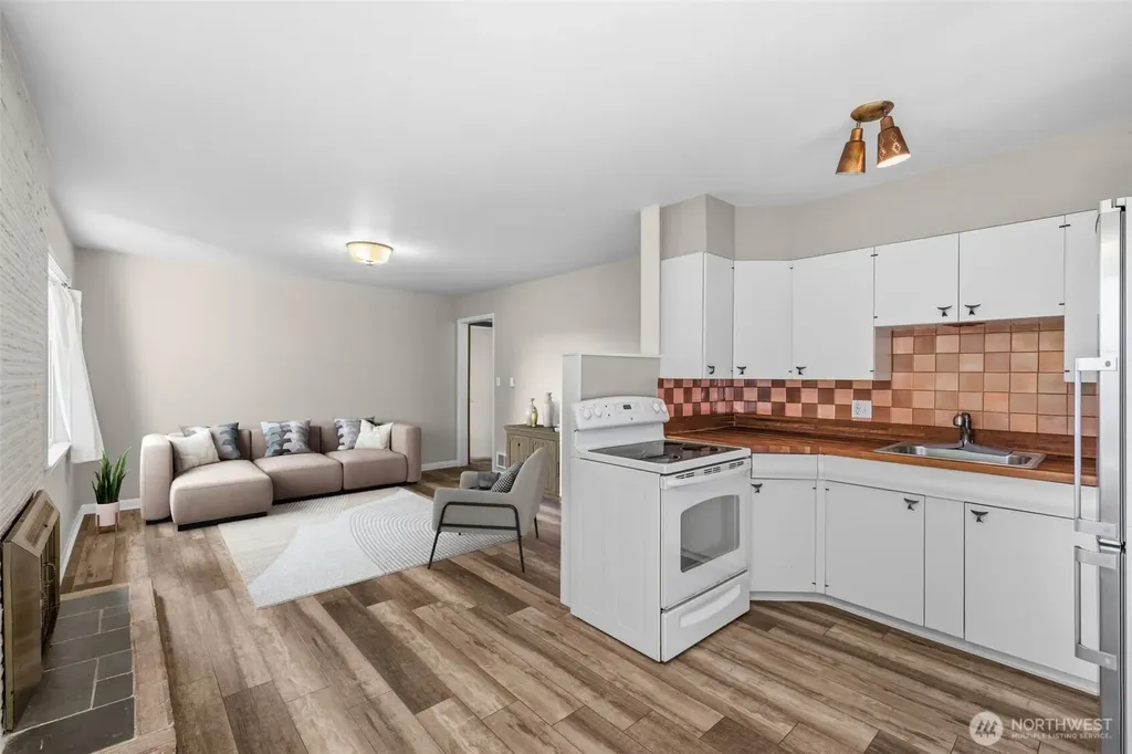 11954 Exeter Avenue NE Seattle WA 98125