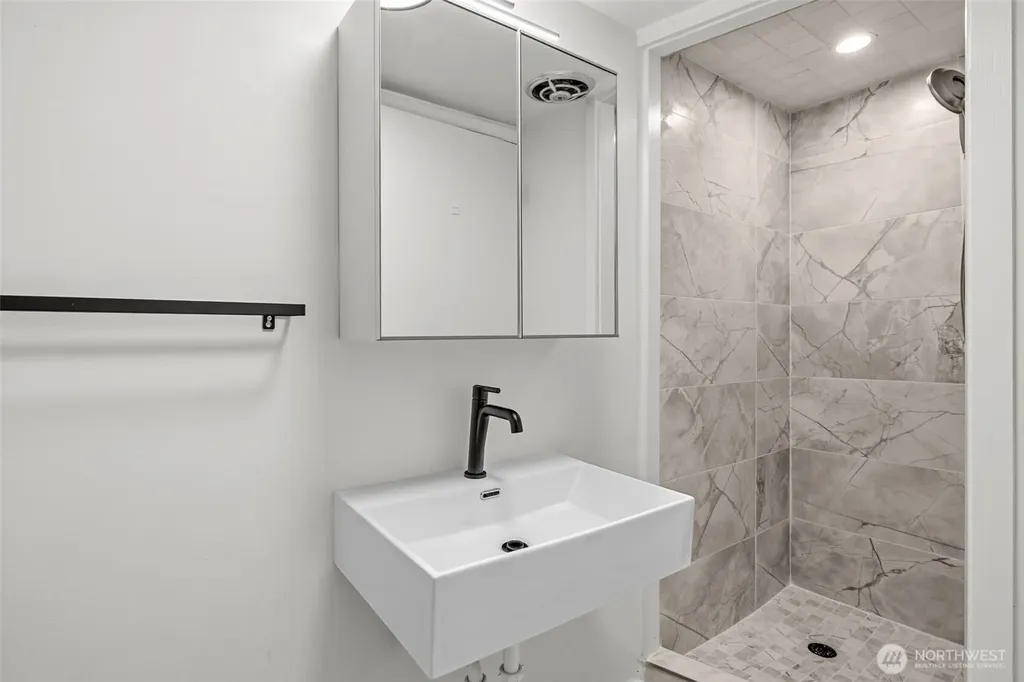 11954 Exeter Avenue NE Seattle WA 98125