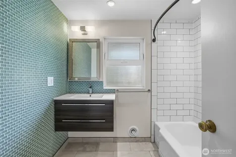 11954 Exeter Avenue NE Seattle WA 98125