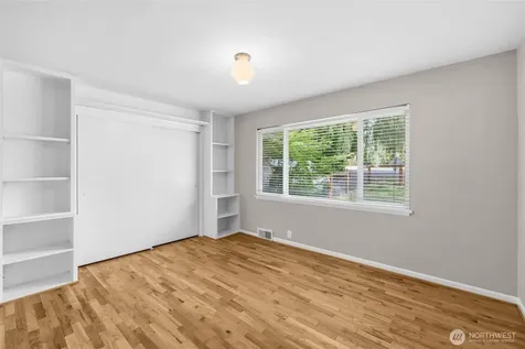 11954 Exeter Avenue NE Seattle WA 98125