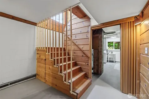 11954 Exeter Avenue NE Seattle WA 98125