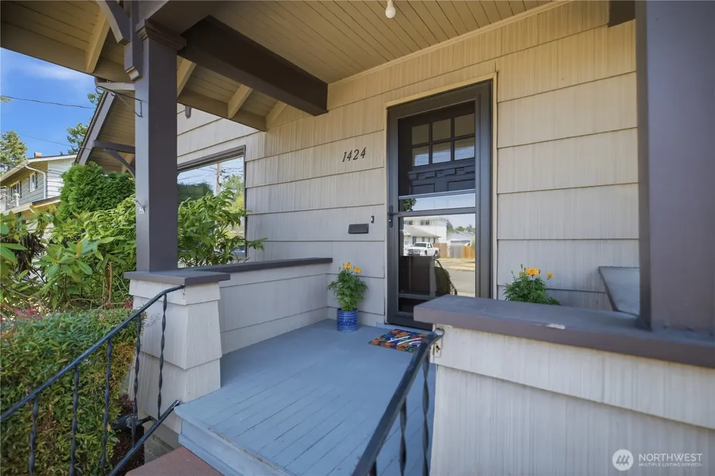 1424 S 55th Street Tacoma WA 98408