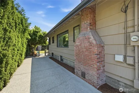 1424 S 55th Street Tacoma WA 98408