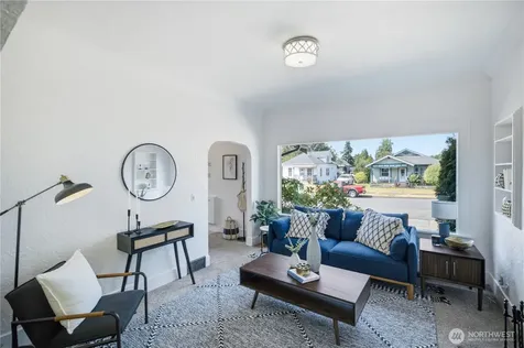 1424 S 55th Street Tacoma WA 98408