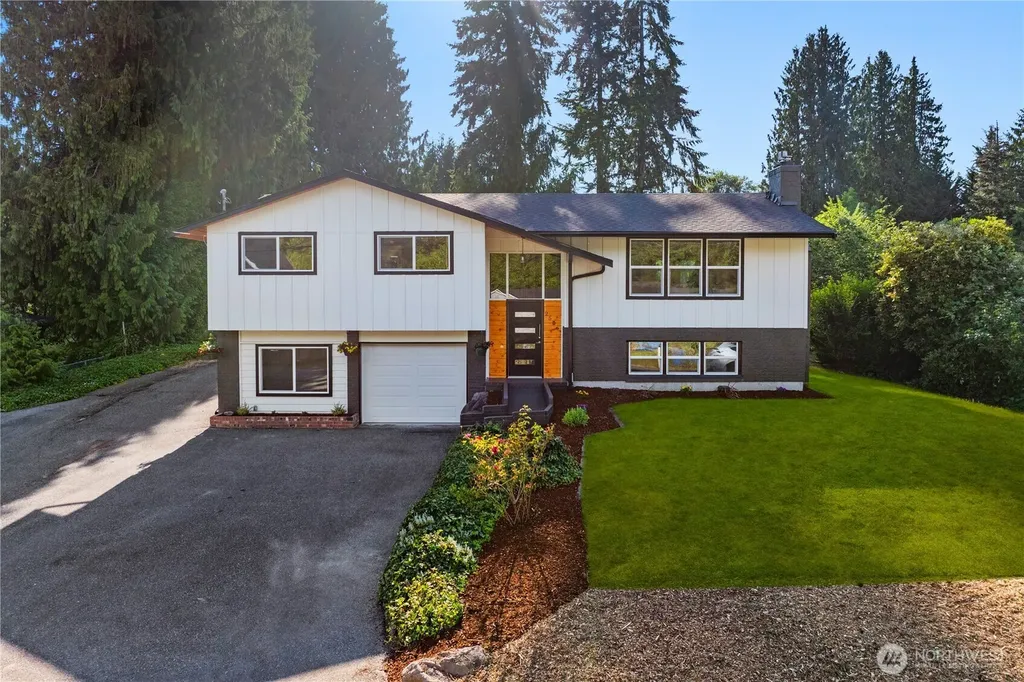2506 101st Ave NE Lake Stevens WA 98258