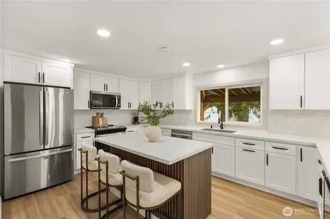 2506 101st Ave NE Lake Stevens WA 98258