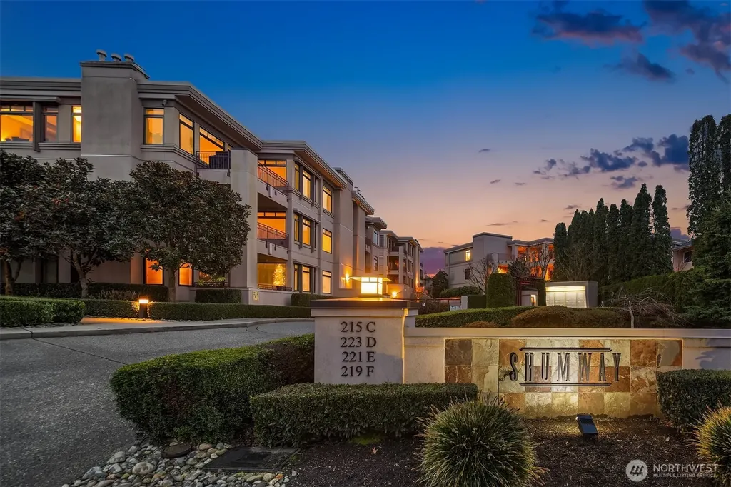 530 Lake Street S Kirkland WA 98033