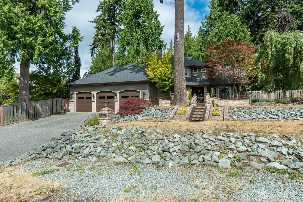 6818 Gibralter Place Anacortes WA 98221
