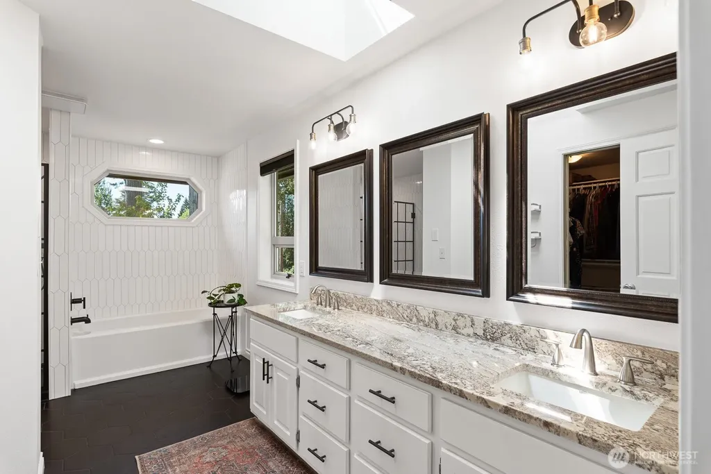 6818 Gibralter Place Anacortes WA 98221