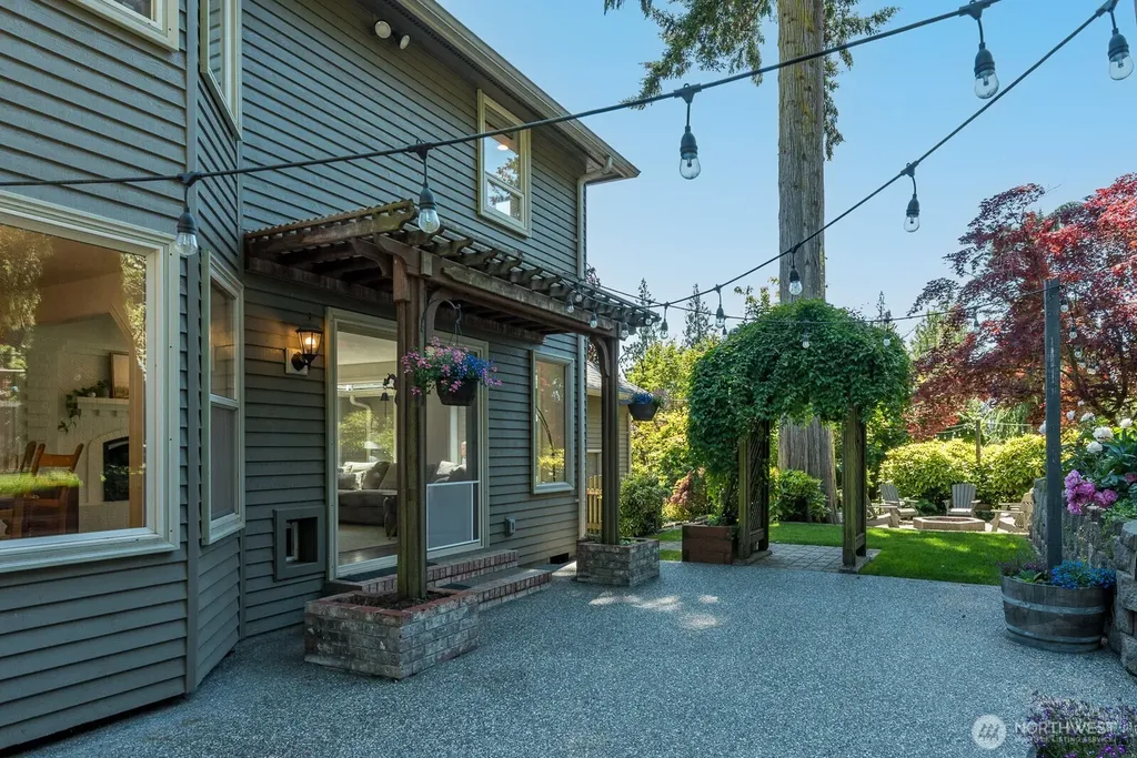 6818 Gibralter Place Anacortes WA 98221