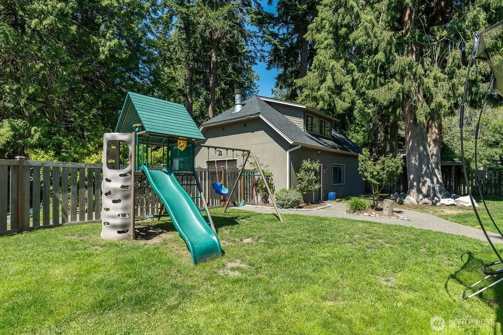 6818 Gibralter Place Anacortes WA 98221