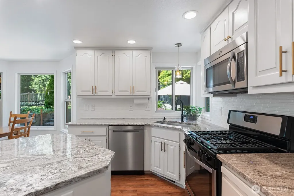 6818 Gibralter Place Anacortes WA 98221