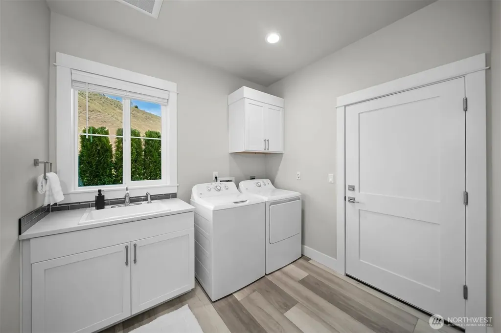 9464 Yakima Lane NW Quincy WA 98848