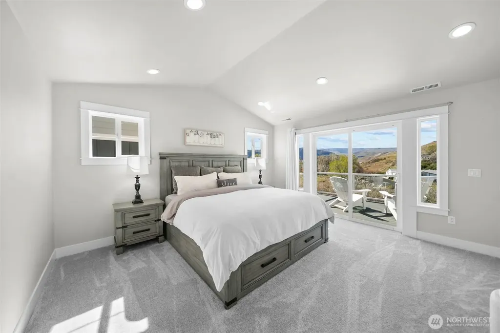 9464 Yakima Lane NW Quincy WA 98848