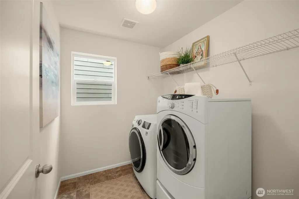 330 124th Place SE Everett WA 98208