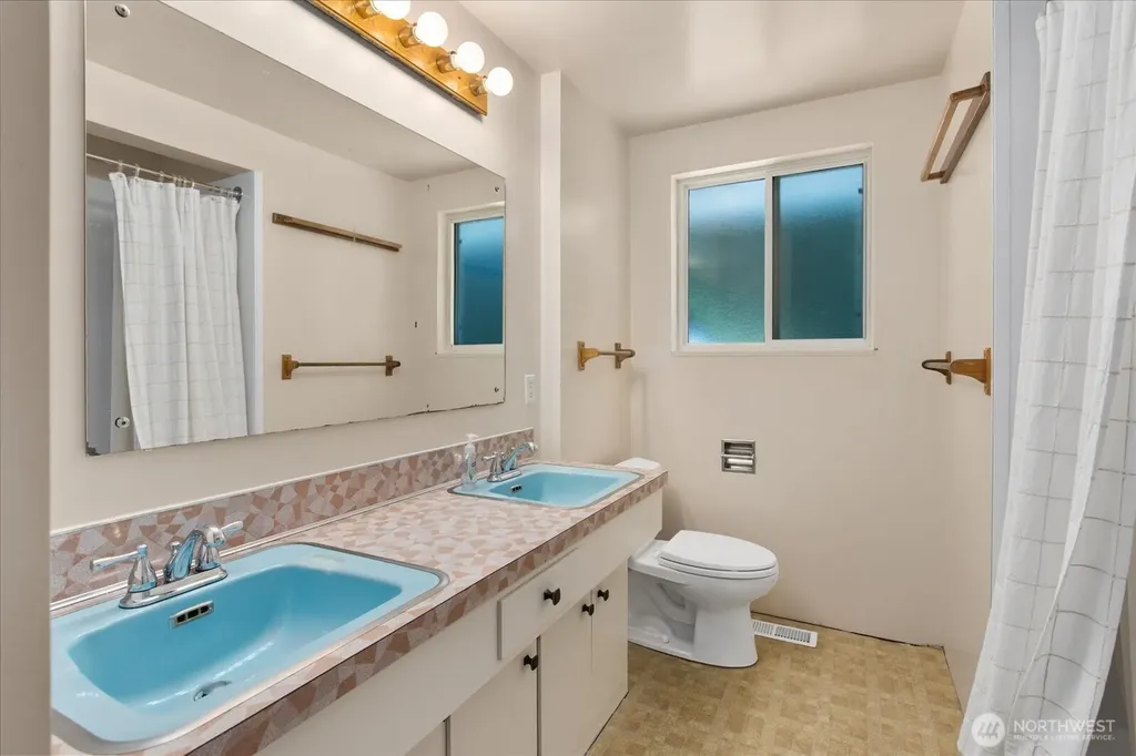 6216 189th Place SW Lynnwood WA 98036
