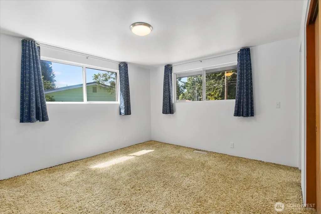 6216 189th Place SW Lynnwood WA 98036