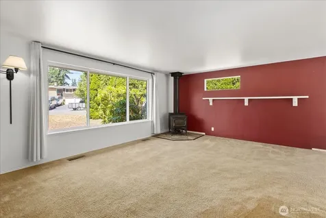 6216 189th Place SW Lynnwood WA 98036