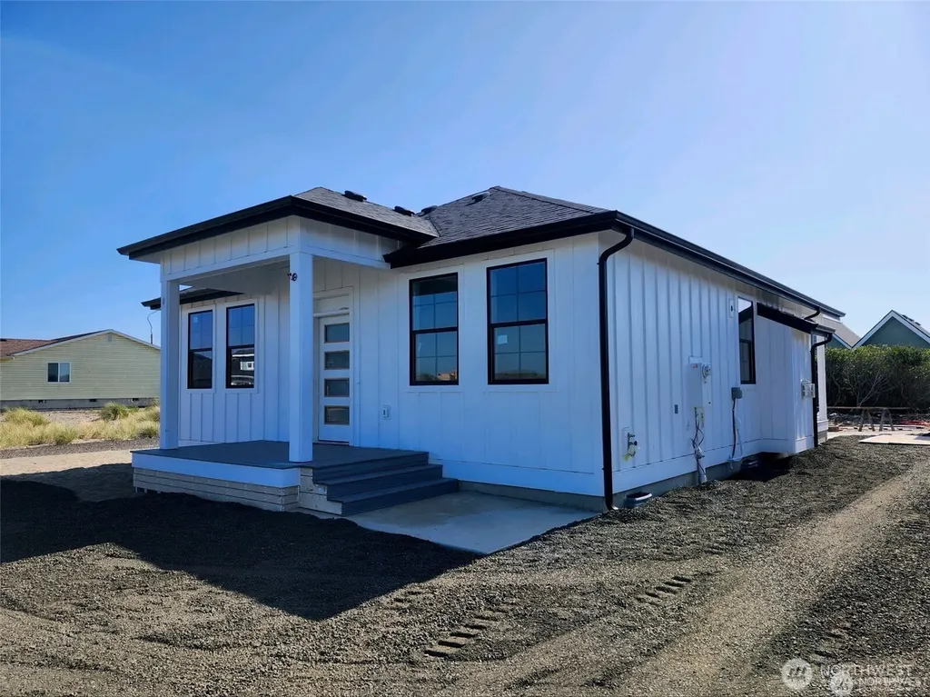 446 Salina Cruz Avenue SW Ocean Shores WA 98569