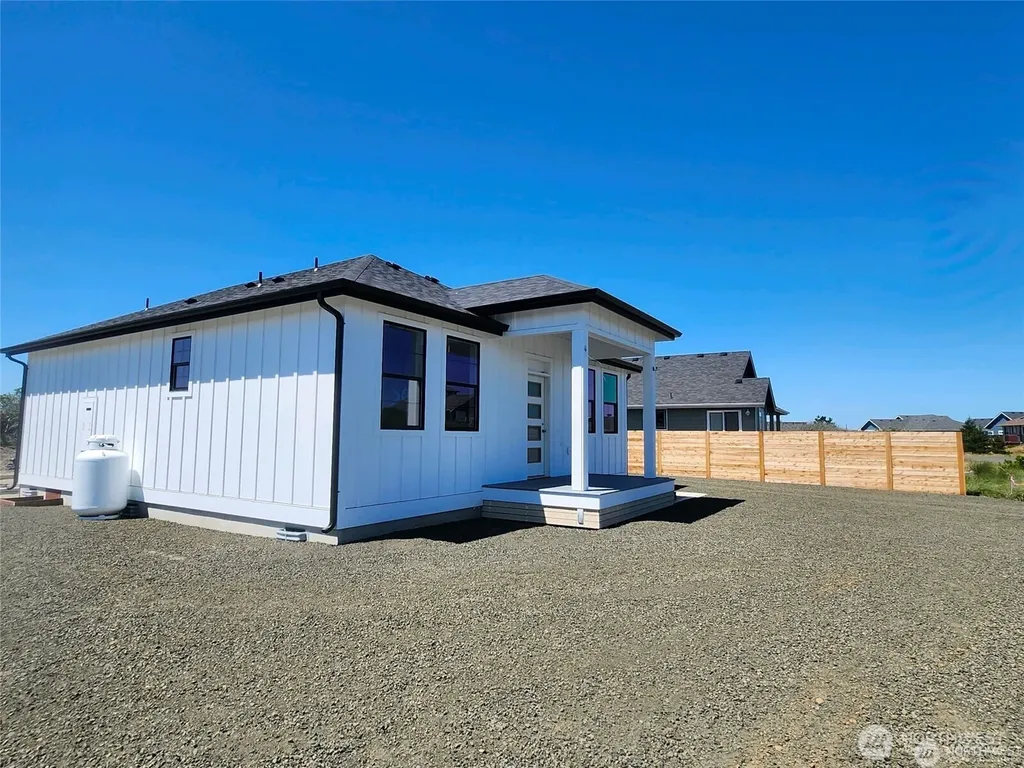 446 Salina Cruz Avenue SW Ocean Shores WA 98569