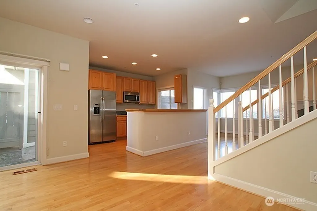 3712 101st Way NE Kirkland WA 98033