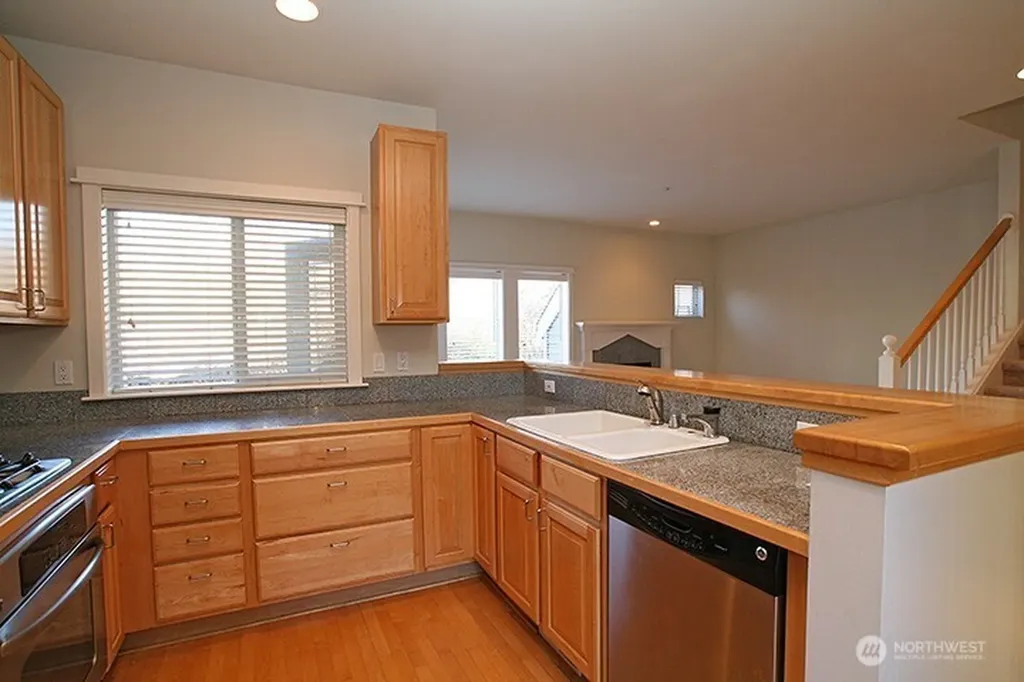 3712 101st Way NE Kirkland WA 98033