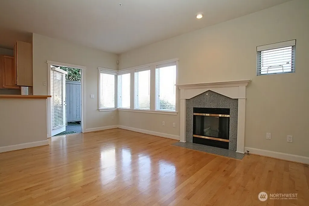 3712 101st Way NE Kirkland WA 98033