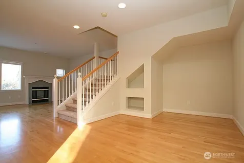 3712 101st Way NE Kirkland WA 98033