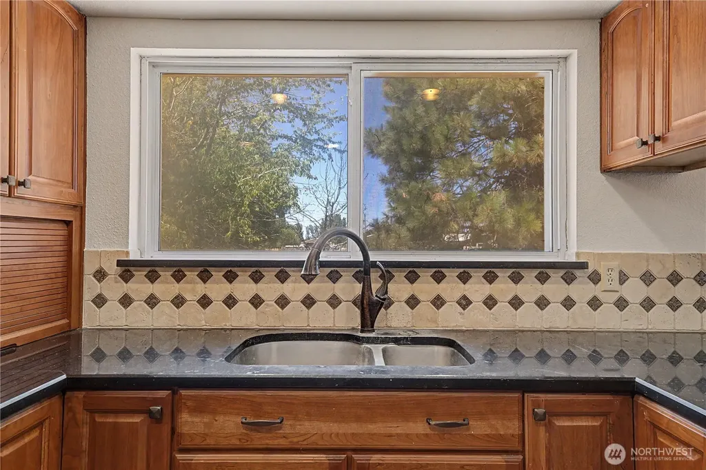 2027 W Atkinson Road Othello WA 99344