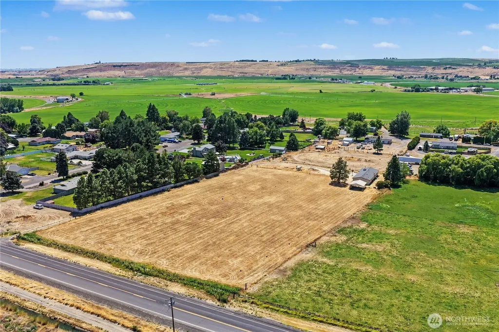 2027 W Atkinson Road Othello WA 99344