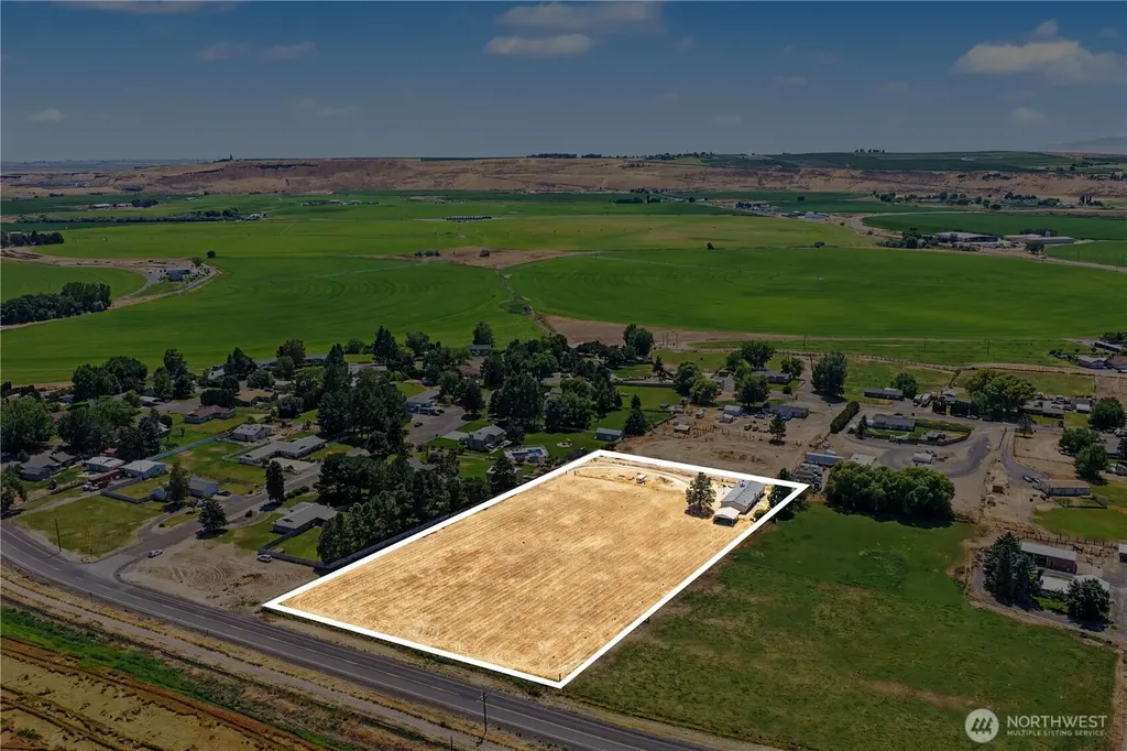 2027 W Atkinson Road Othello WA 99344
