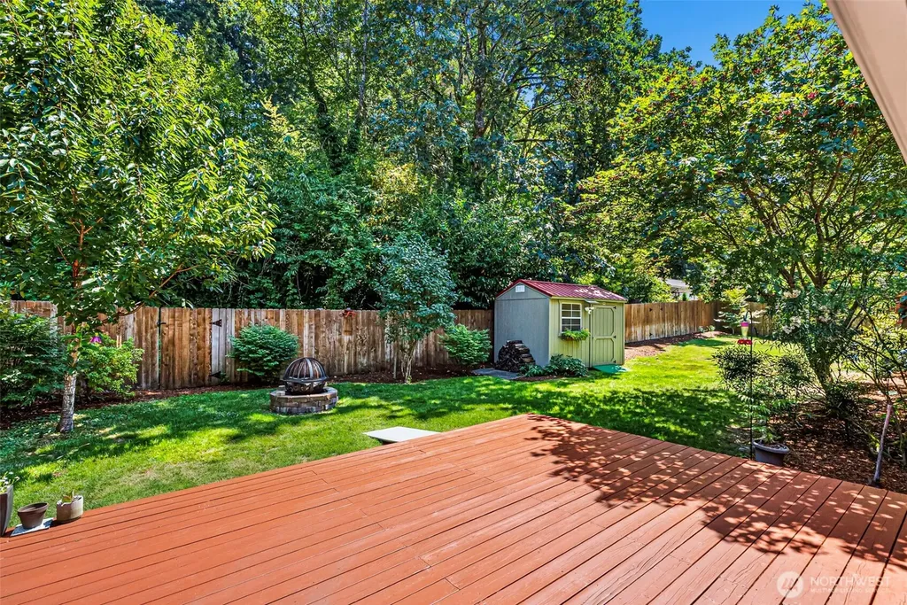 19064 10th Avenue NE Poulsbo WA 98370