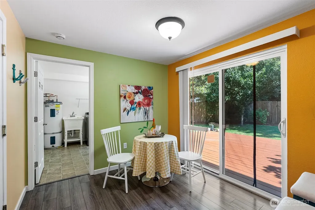 19064 10th Avenue NE Poulsbo WA 98370