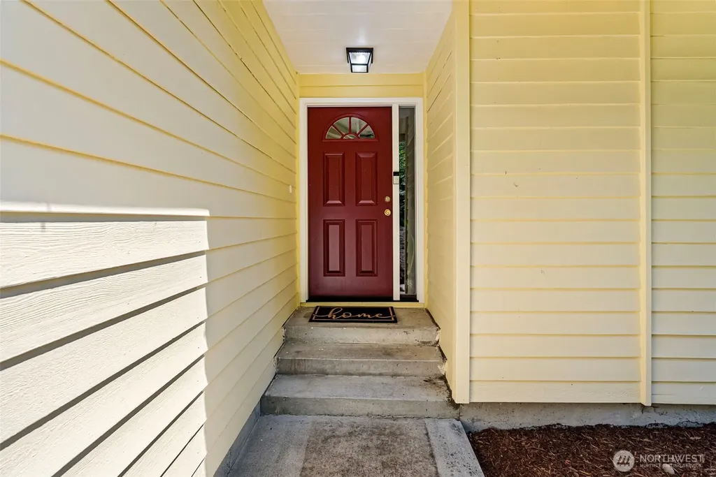 19064 10th Avenue NE Poulsbo WA 98370