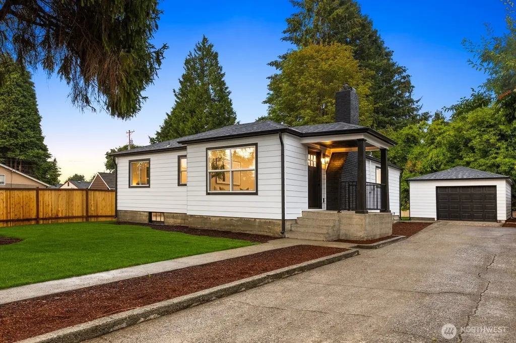 3111 Greenwood Avenue W University Place WA 98466