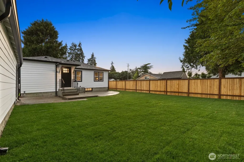 3111 Greenwood Avenue W University Place WA 98466