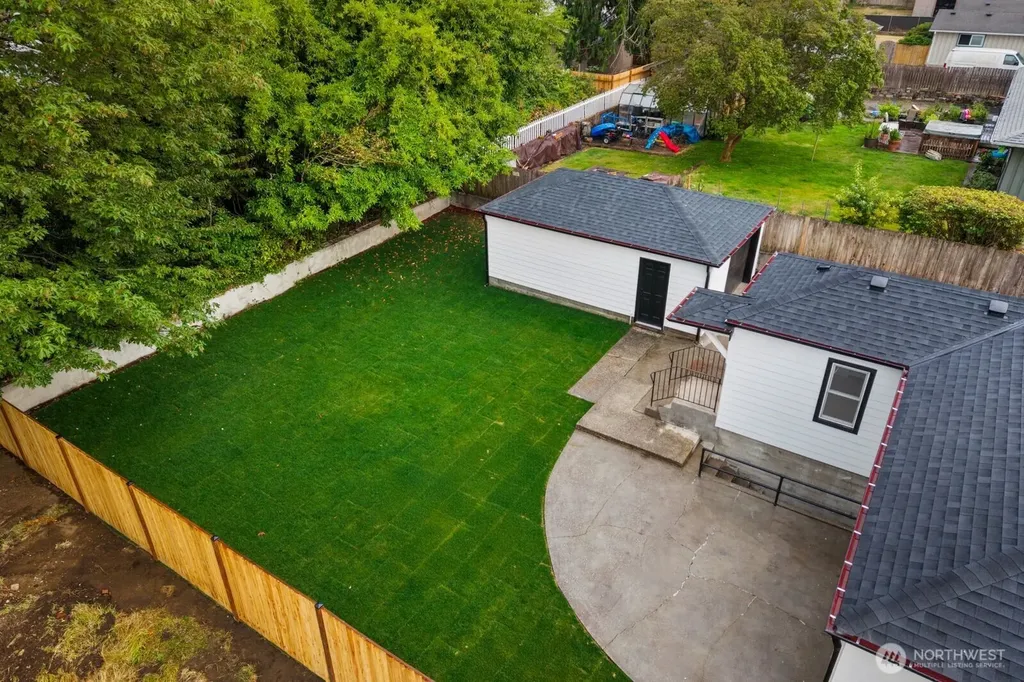 3111 Greenwood Avenue W University Place WA 98466